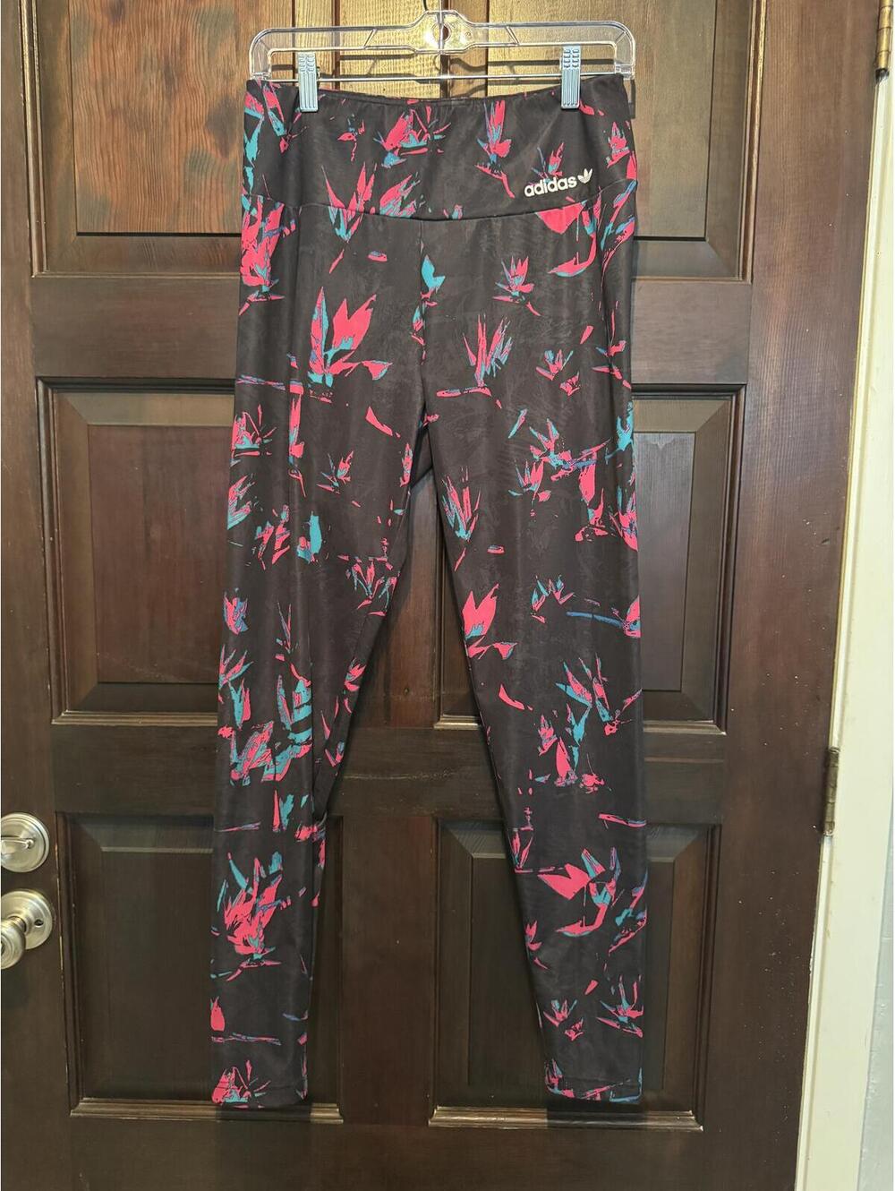 Adidas Printed Athletic Leggings Size Medium